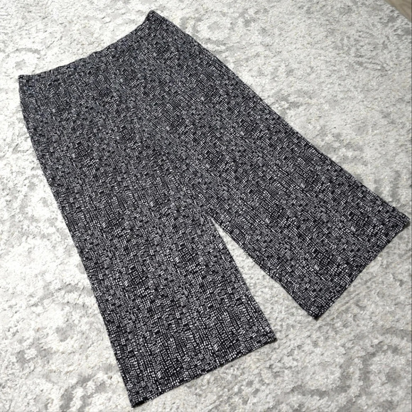 SUSAN GRAVER Liquid Knit Wide Leg Culotte Capri Pull On Pants w/ Pockets, M - Picture 8 of 13